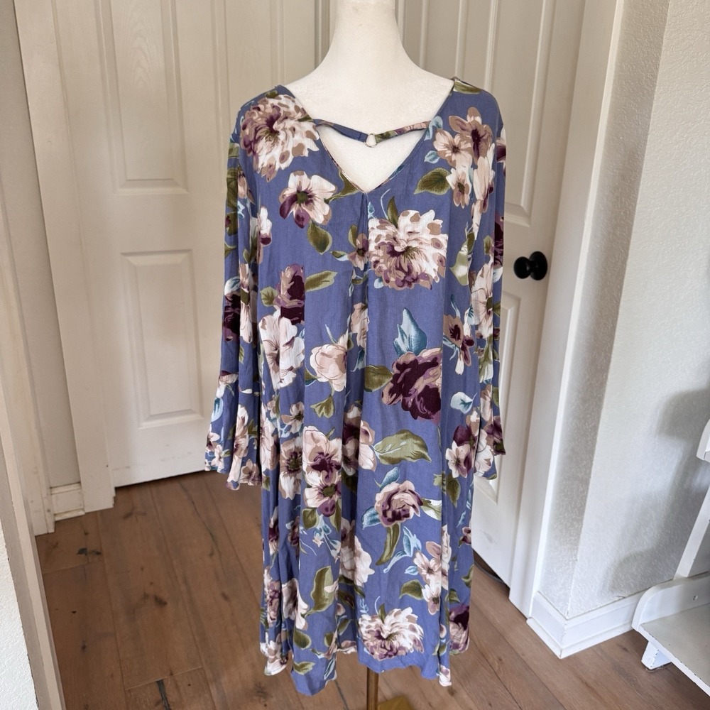 Umgee Size Medium Boho Dress Bell Sleeve Keyhole Blue‎ Floral Tunic Feminine